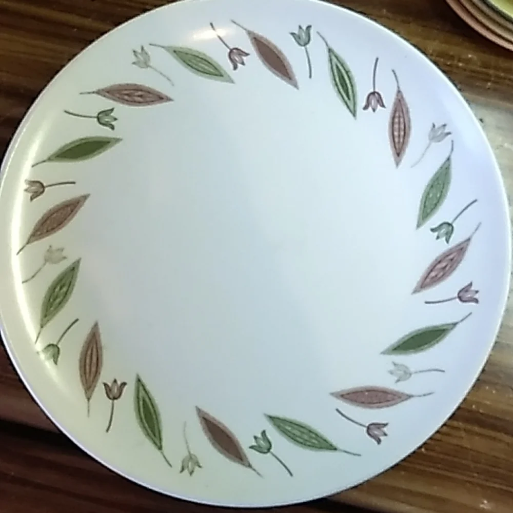 Vintage Melmac Aztec MCM dinner plates